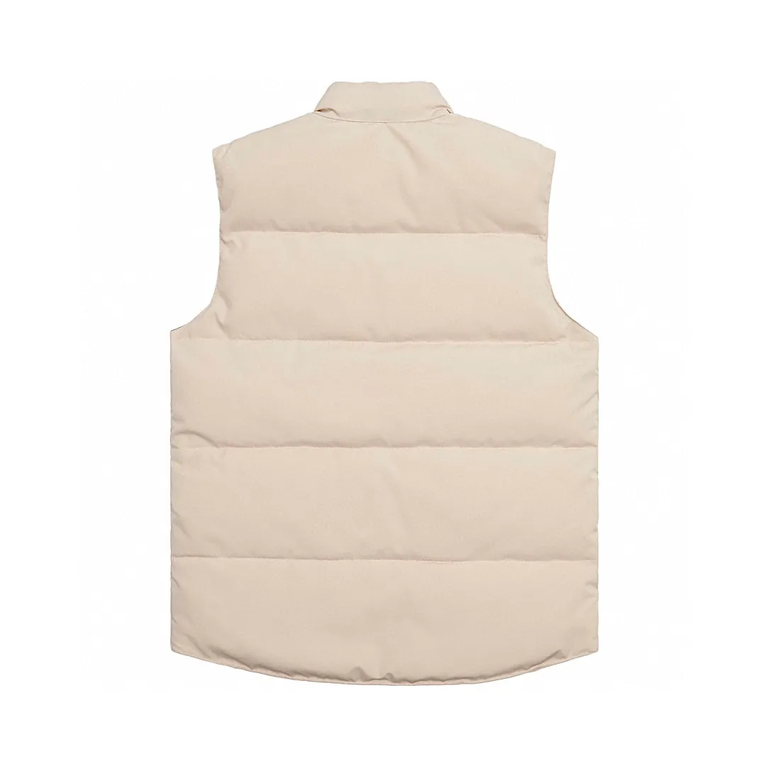 P360 Beige] Canada Goose Canada Goose #Freestyle Crew 4154M men's and women's vest down# ➖ Genuine synchronous anti-counterfeiting chip sensor! ➖ Imported Behringer embroidery machine to customize 10,000-needle embroidery logo! ➖ Imported 21-count polyester-cotton blended original fabric, using Feather-Light 10D waterproof coating fabric, made of 84.5% polyester fiber and 15.5% cotton, 100% the best feel in the entire network! ➖ The genuine official website uses the national standard 80 white duck down, and will never be misled by false claims such as 90 down or goose down! ➖ 100% nylon nylon lining with double double-layer sealing design to prevent velvet from running away. Top-grade polar fleece is used in the collar and pockets to keep warm and comfortable! ➖ Yoshida YKK provides original custom-made electroplated sliders. YKK two-way lockable zippers are tight and smooth and will not peel off paint! ➖ 3M composite original Velcro is durable, and all accessories and hardware are disassembled and customized! ⛔No slander, no exaggeration, no need for too much copywriting, because it is focused, it is professional!  SIZE: XS S M L XL XXL